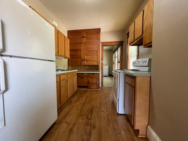 1001 S Barstow St, Unit 3 in Eau Claire, WI - Building Photo - Building Photo