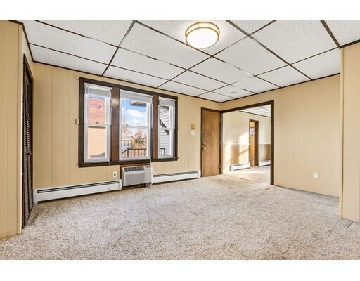 85 California St-Unit -4 in Fall River, MA - Foto de edificio - Building Photo