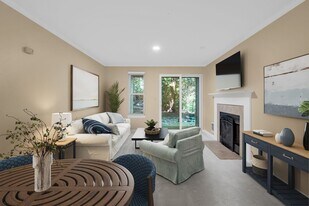 11102 NE 125th Ln in Kirkland, WA - Building Photo