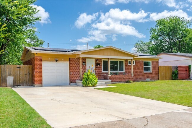 10514 Sandra Lynn Dr in Dallas, TX - Building Photo - Building Photo