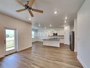 37764 Dusty Saddle Ln in Zephyrhills, FL - Building Photo - Building Photo