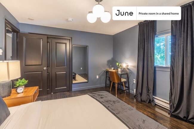 Private bedroom in 6 bed/4 bath Home in Boston, MA - Building Photo - Building Photo