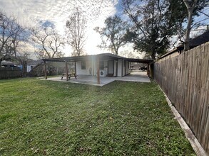 10438 Barnham St in Houston, TX - Building Photo - Building Photo