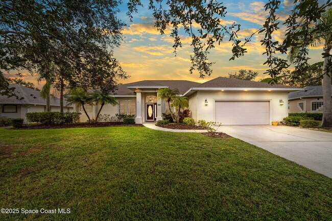 property at 949 SE Gardenbrook Ct