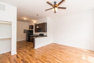 1704 W Sunnyside Ave, Unit 1 in Chicago, IL - Building Photo - Building Photo