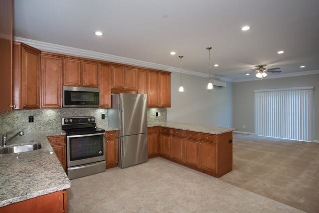 Fairfield Townhouses At West Babylon in West Babylon, NY - Building Photo - Building Photo