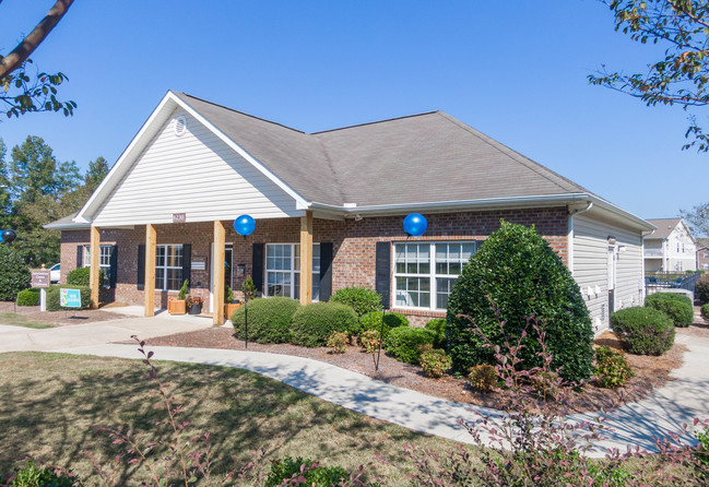 The Park Apartment Homes in Fayetteville, NC - Building Photo - Building Photo