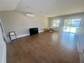 5385 Howard St in Ontario, CA - Building Photo - Building Photo