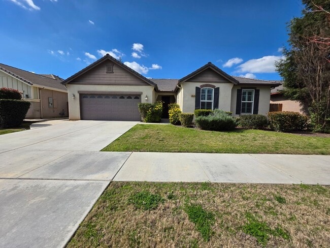 property at 2019 N Lindsay Ct