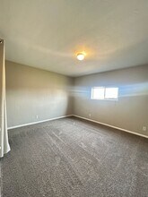 1504 NE Vine St in Madras, OR - Building Photo - Building Photo