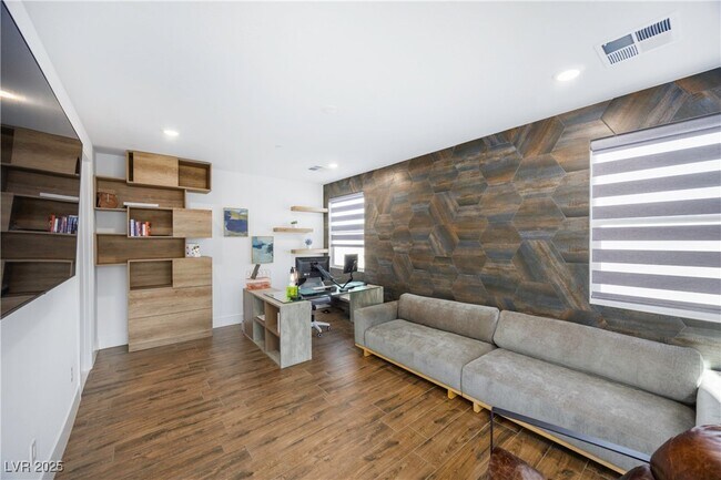property at 318 Shaded Canyon Dr