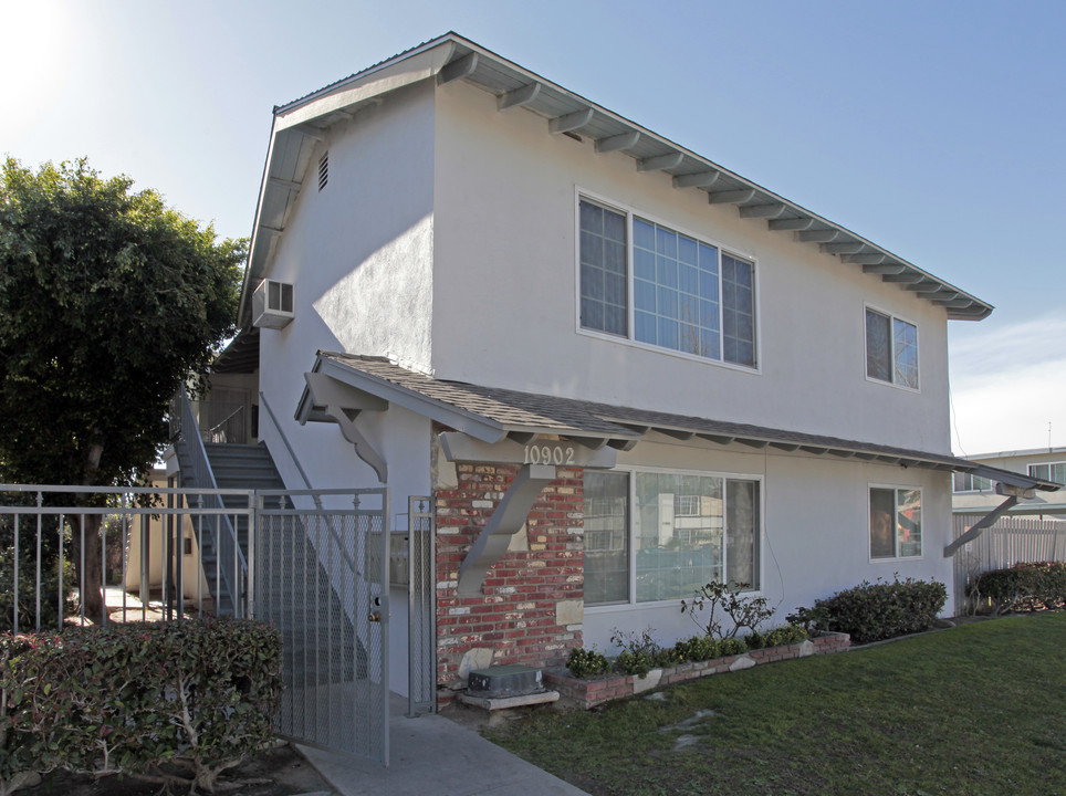 10902 Palma Vista Ave in Garden Grove, CA - Building Photo