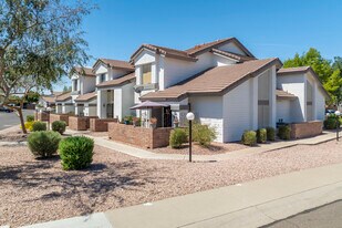College Park Woods in Chandler, AZ - Building Photo