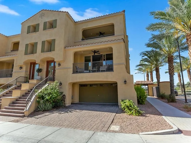 property at 7123 W Ivanhoe St