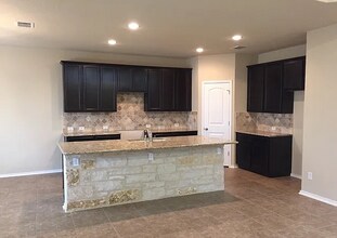 6723 Indian Lodge in San Antonio, TX - Building Photo - Building Photo