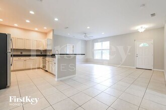 4511 Jaslo Ave in North Port, FL - Building Photo - Building Photo