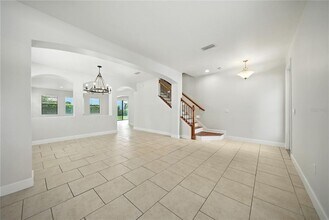 8209 Dunham Station Dr in Tampa, FL - Building Photo - Building Photo