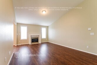 8108 202nd St Ct E in Spanaway, WA - Foto de edificio - Building Photo