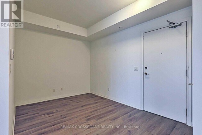 65 Oneida Crescent in Richmond Hill, ON - Building Photo - Building Photo