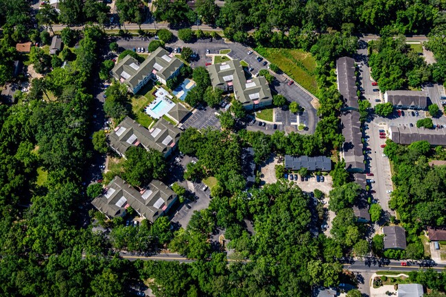 Terra Lake Apartments in Tallahassee, FL - Building Photo - Building Photo