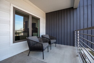 4361 S Congress Ave, Unit Unit 207 in Austin, TX - Building Photo - Building Photo