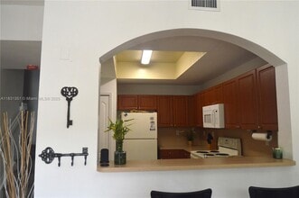 8912 W Flagler St in Miami, FL - Building Photo - Building Photo