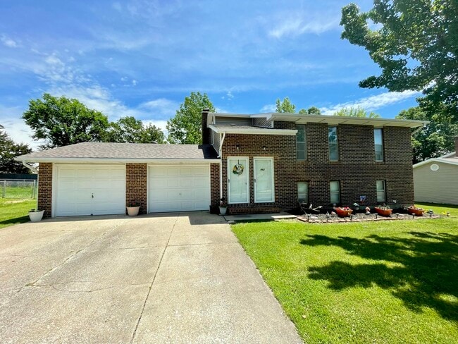 property at 460 N Shiloh Ave