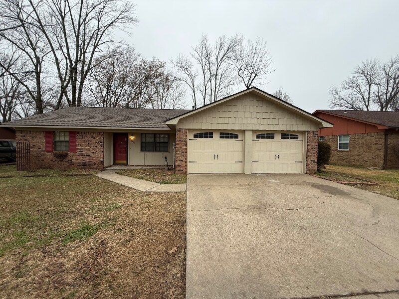 1509 N Louisville Ave in Russellville, AR - Building Photo