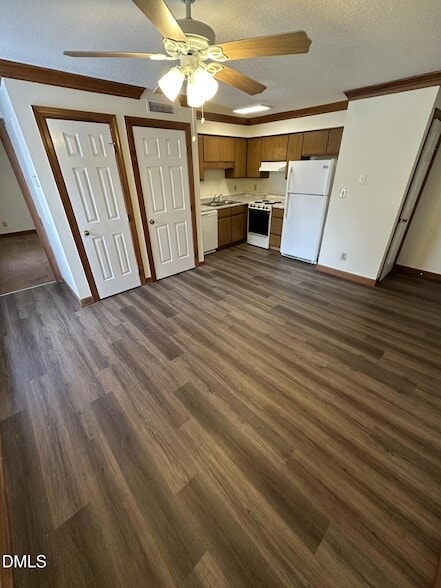 3502 Ivy Commons Dr, Unit 201 in Raleigh, NC - Foto de edificio - Building Photo