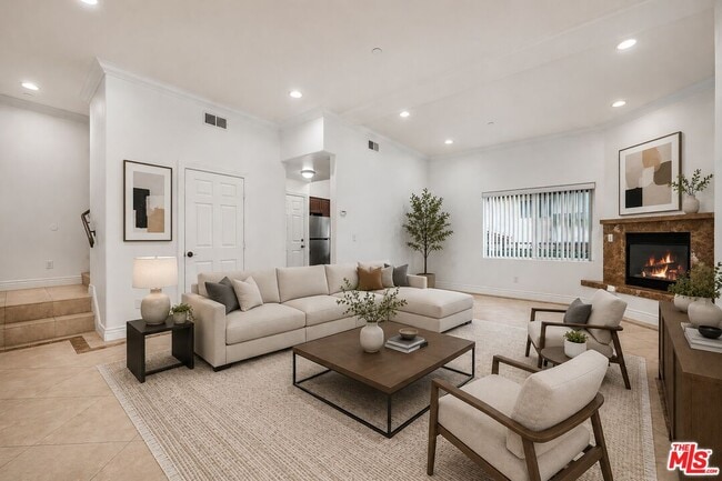 property at 7338 Balboa Blvd