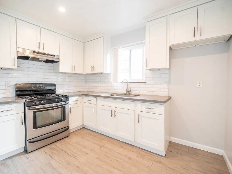 578 N Holliston Ave-Unit -#4 in Pasadena, CA - Building Photo