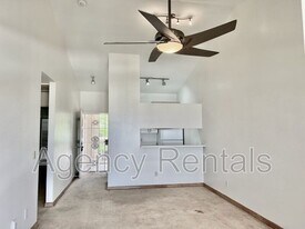 92-1210-1210 Palahia St in Kapolei, HI - Building Photo