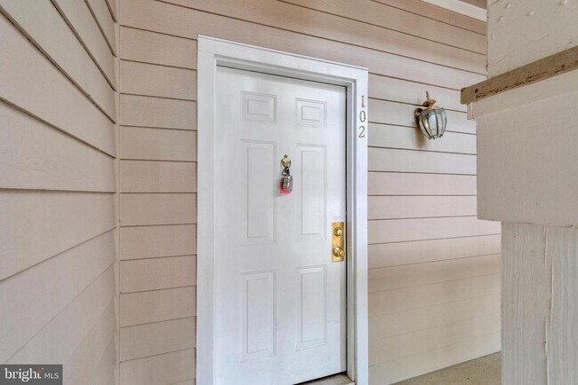 14324 Climbing Rose Way in Centreville, VA - Building Photo - Building Photo