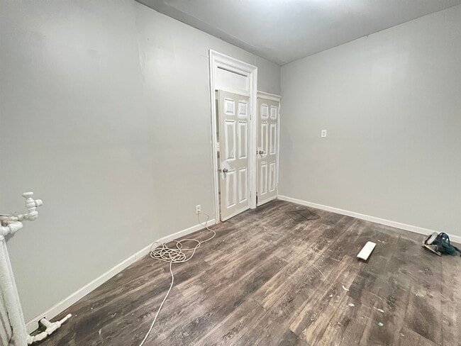 94 Waldo Ave in Jersey City, NJ - Building Photo - Building Photo