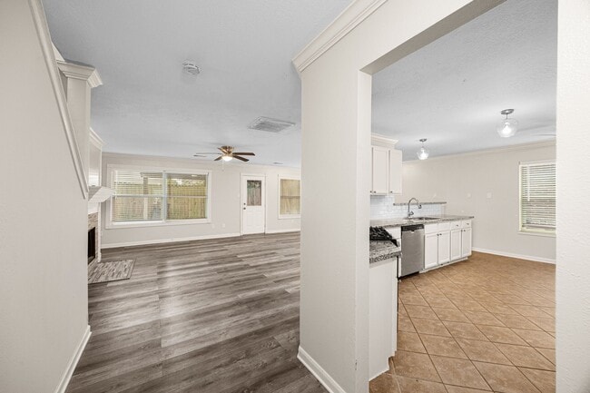 11843 Sunny Stream Dr