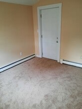 86 Forest St, Unit 1 Bedroom Apt in North Dighton, MA - Building Photo - Building Photo