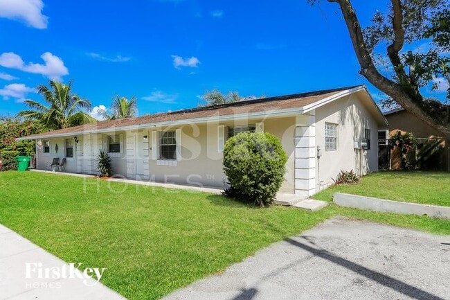 6025 SW 37th St in Miramar, FL - Foto de edificio - Building Photo