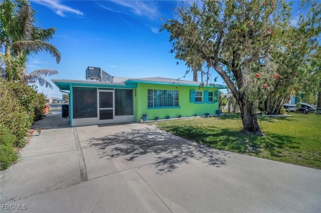 property at 2567 Cay Cove