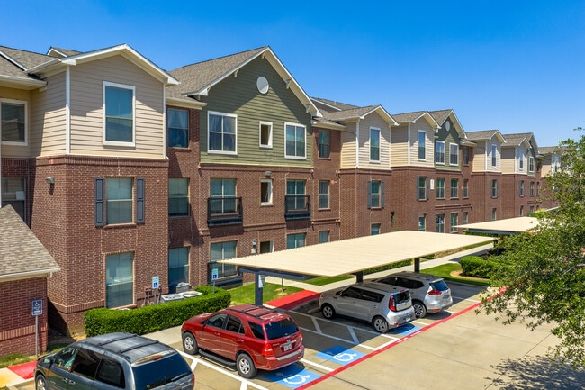 Lewisville Green