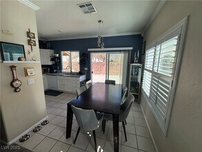 1058 Warm Canyon Way in Las Vegas, NV - Building Photo - Building Photo