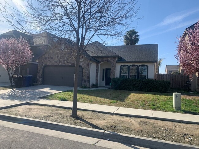 property at 1775 W Humboldt Dr