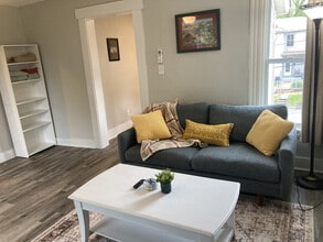 1504 Pierce St, Unit B in Lynchburg, VA - Building Photo - Building Photo