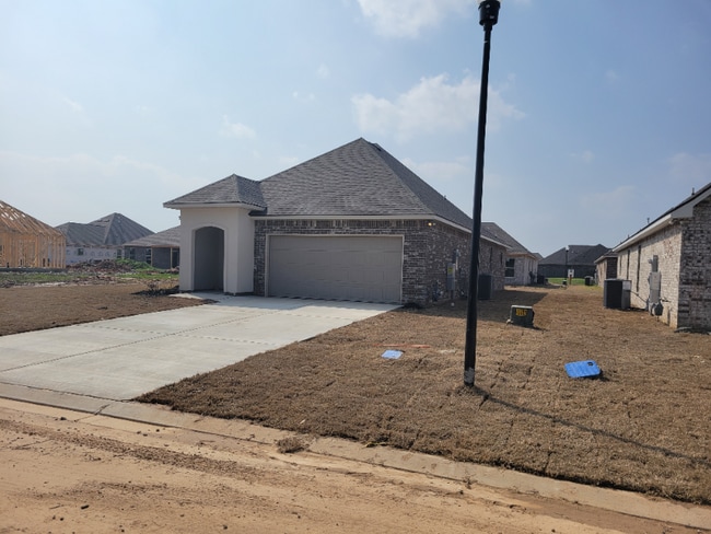 125 Oak Meadow Rd in Sterlington, LA - Building Photo - Building Photo