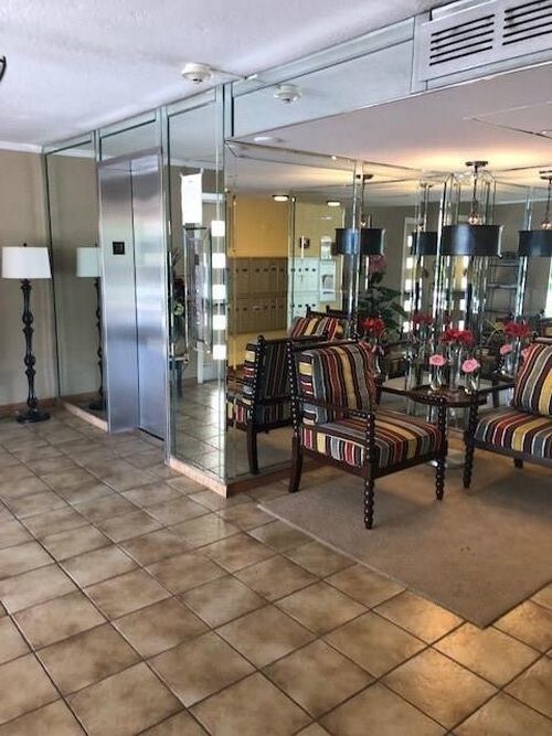 2651 S Palm Aire Dr-Unit -20D in Pompano Beach, FL - Building Photo - Building Photo
