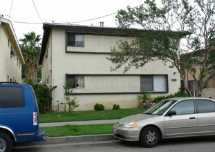 7412 Canby Ave in Reseda, CA - Building Photo - Building Photo