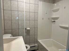 210 Bouley Ave in Waterbury, CT - Building Photo - Building Photo