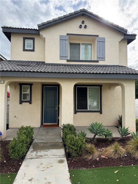 501 Villa Way, Unit 13-410P in Colton, CA - Building Photo