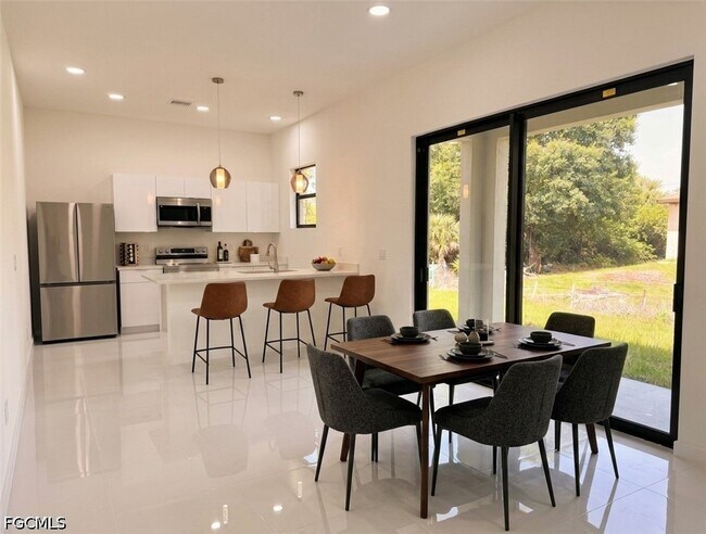 property at 728 Crestline Ave S