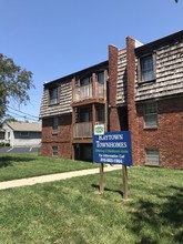 Raytown Townhomes in Raytown, MO - Building Photo - Primary Photo