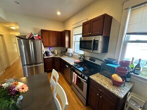 1625 Tremont St, Unit 3 in Boston, MA - Foto de edificio - Building Photo